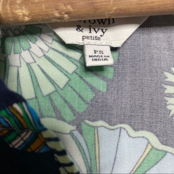 Crown & Ivy Petite Floral Blouse - Picture 3 of 6